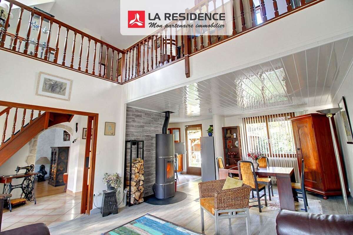 Maison à VAUX-SUR-SEINE