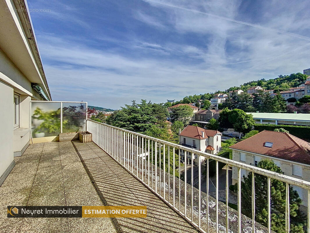 Appartement à SAINT-ETIENNE