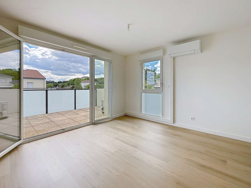 Appartement à VERNAISON