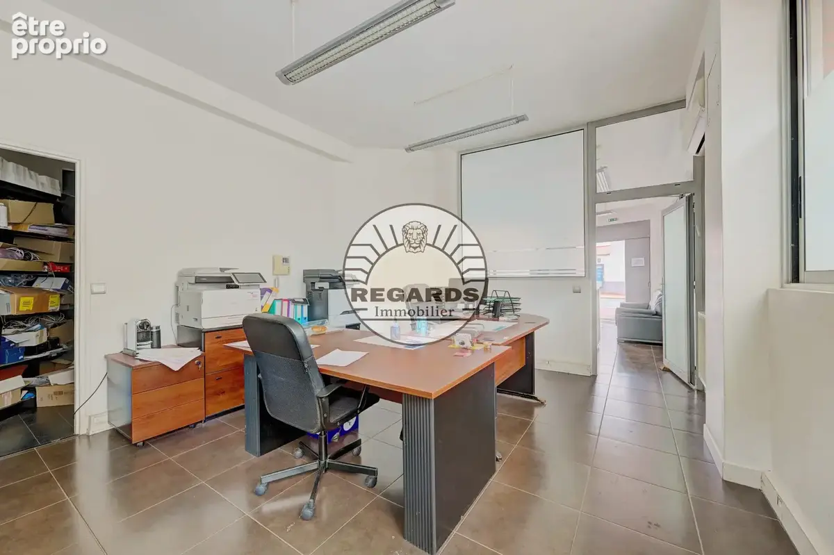 Commerce 96 m² à Issy-Les-Moulineaux  - photo 5