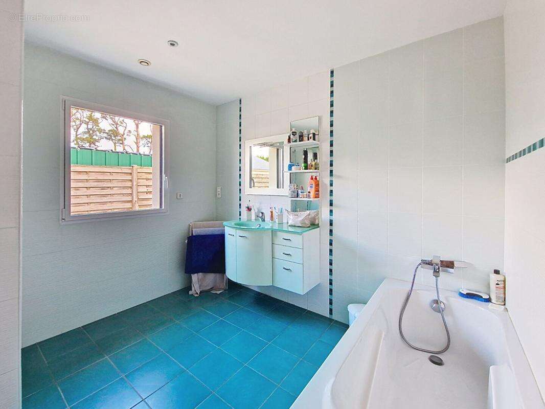 Maison à PLOUIGNEAU