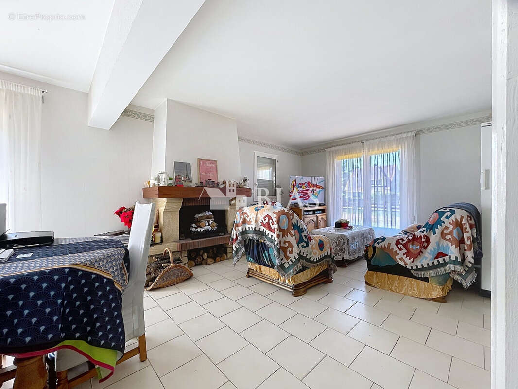 Maison 148 m² à Equemauville  - photo 3