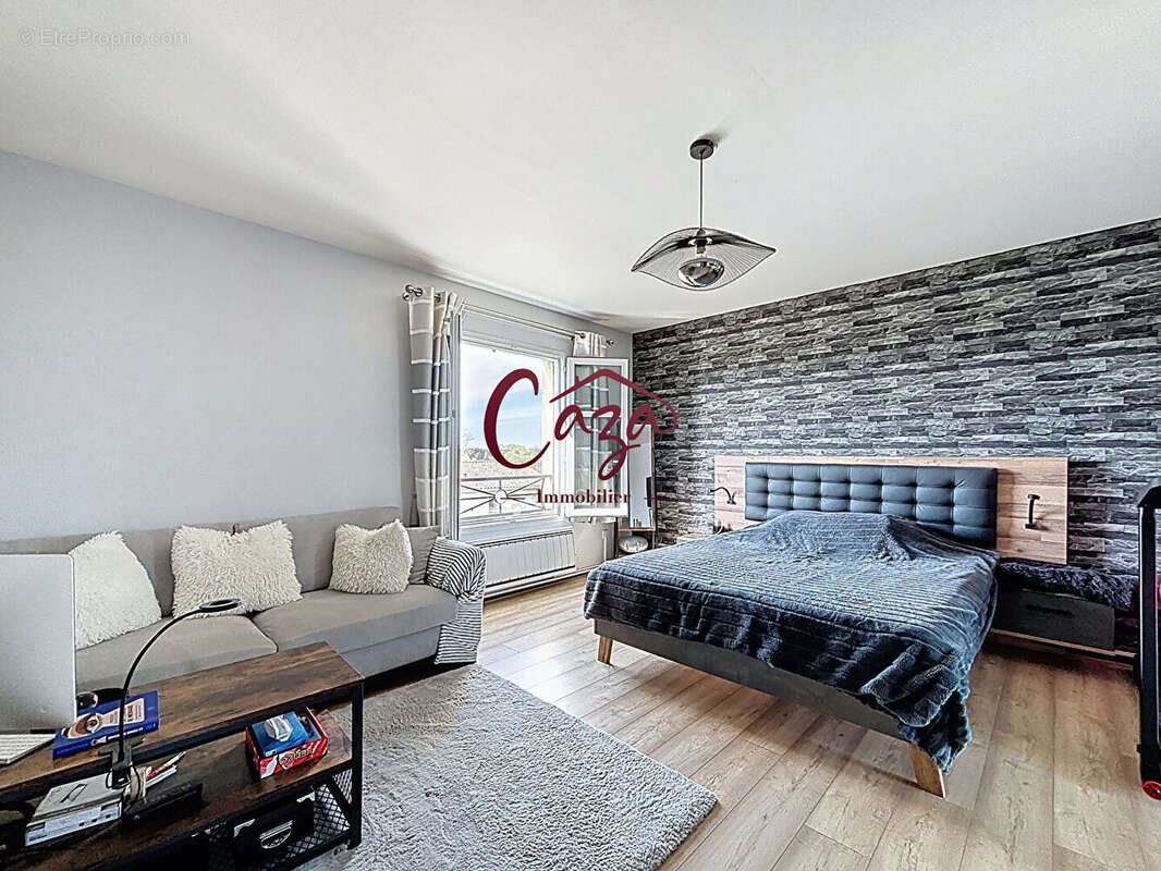 Maison à SAINT-QUENTIN-DE-BARON