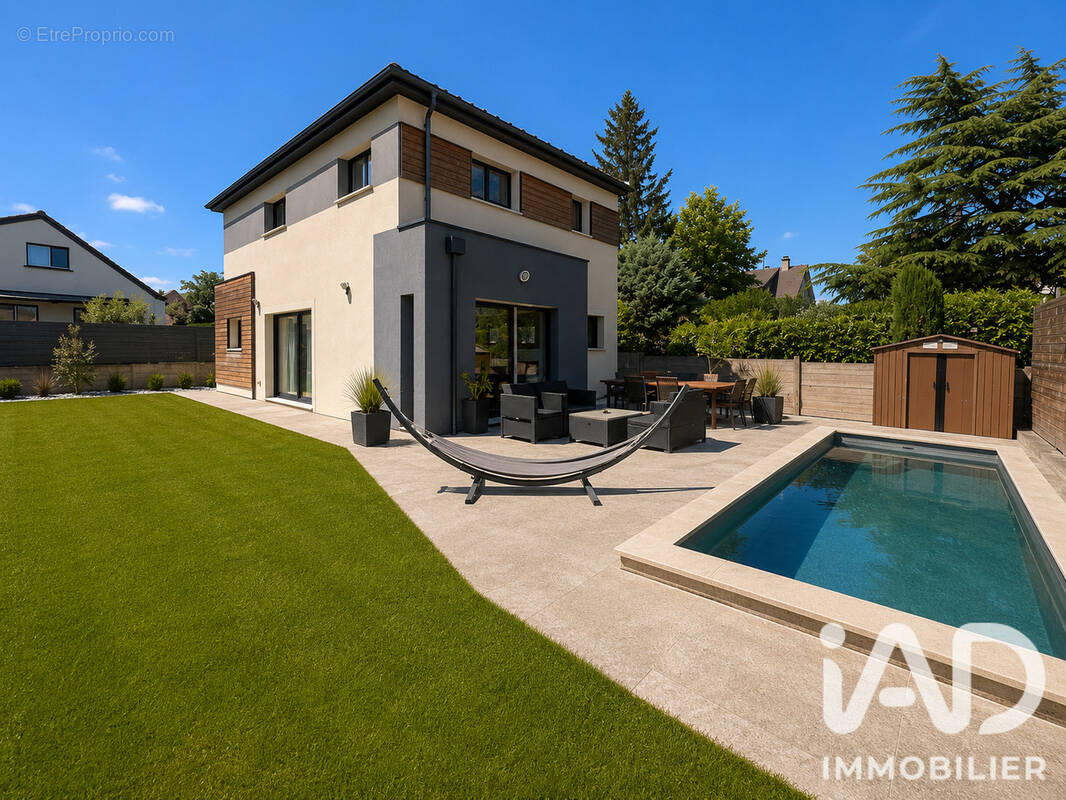 Photo 1 - Maison à MONTLIGNON