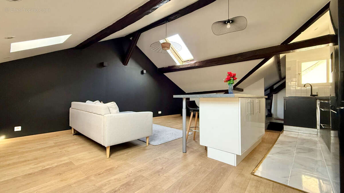 Appartement à CORBEIL-ESSONNES