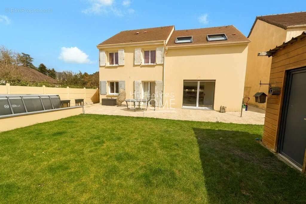 Maison à TOURNAN-EN-BRIE