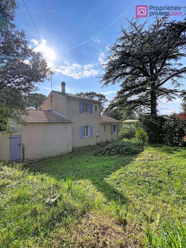 VILLA 115 m²  - TERRAIN 2 136 m² - Double salon - Carport -Fort potentiel - Saint Maximin la Sainte Baume 83470 - photo 3