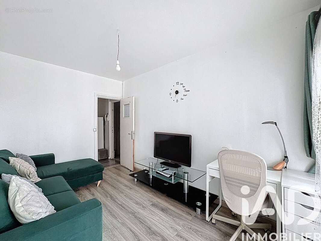 Photo 3 - Appartement à VILLENEUVE-LA-GARENNE