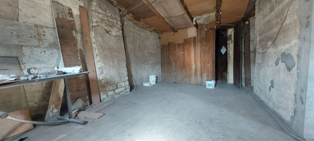 Appartement à LENCLOITRE