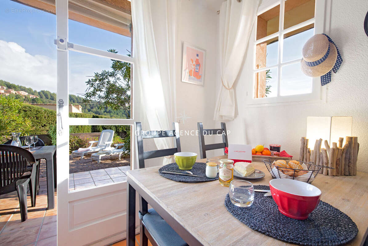 Maison à LES ISSAMBRES