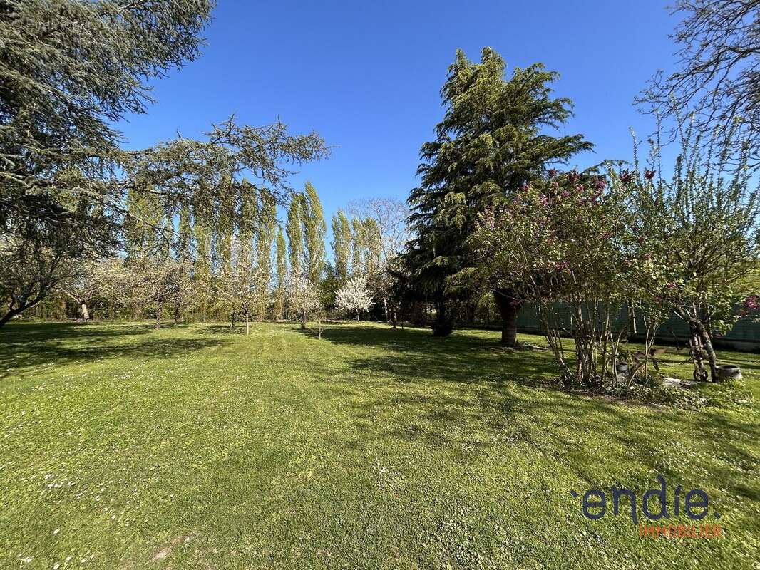 Maison à SENNEVIERES