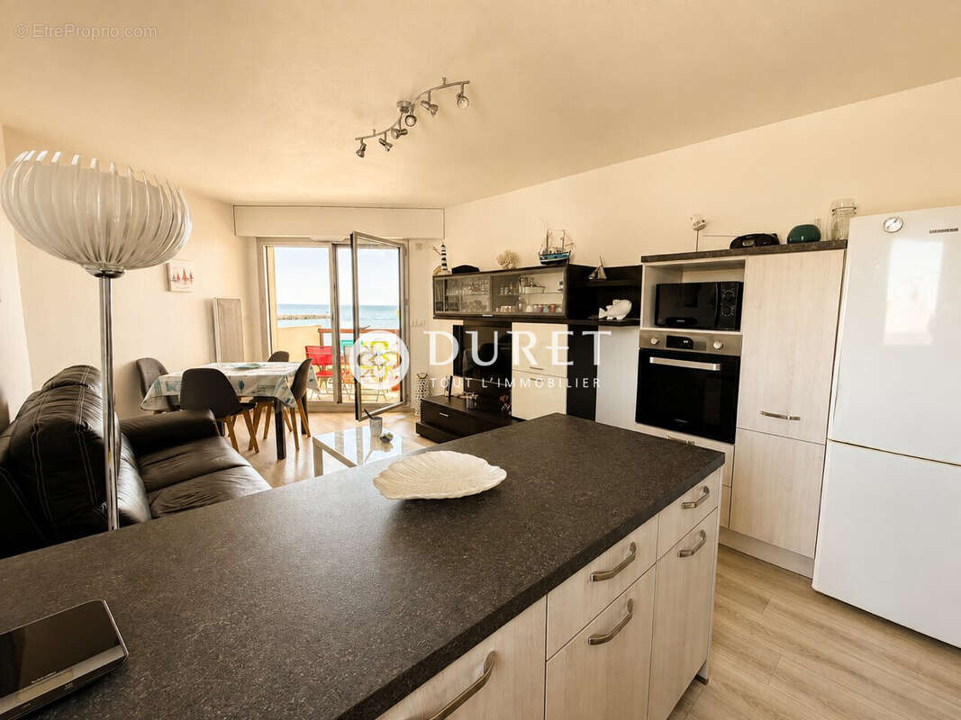 Appartement 44 m² à Saint-Gilles-Croix-De-Vie  - photo 2