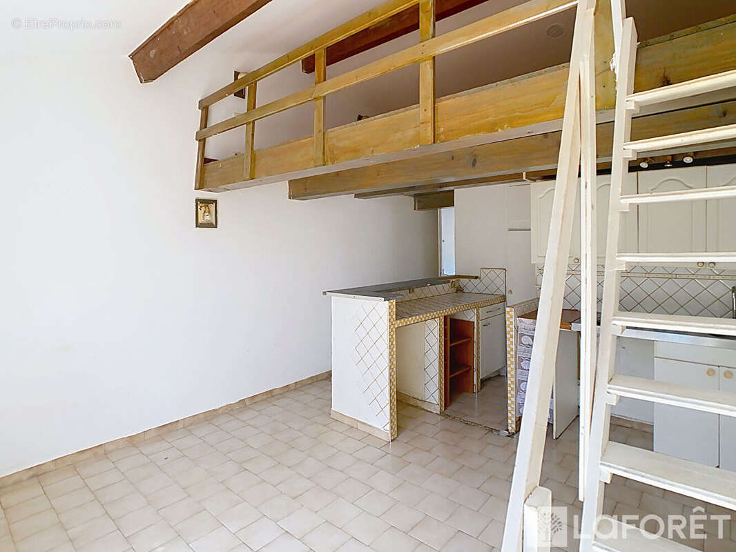 Appartement à SAUSSET-LES-PINS