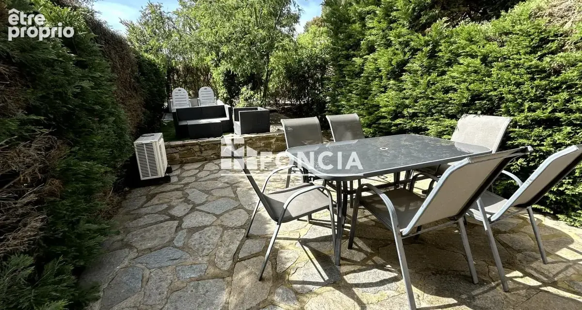 Appartement à BORMES-LES-MIMOSAS