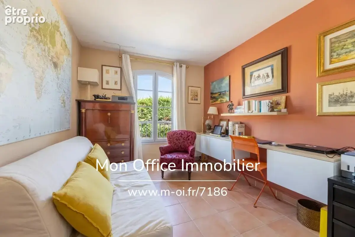 Référence : 7186-AUS - Appartement 3 pièces de 95m² avec terrasse - Piscine - Double box -13540 Aix-en-Provence - photo 8