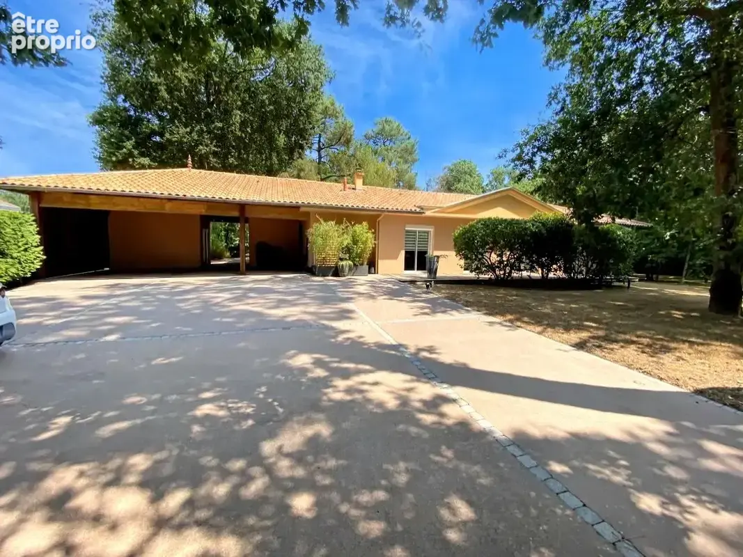 Maison 278 m² à Basse-Goulaine  - photo 2