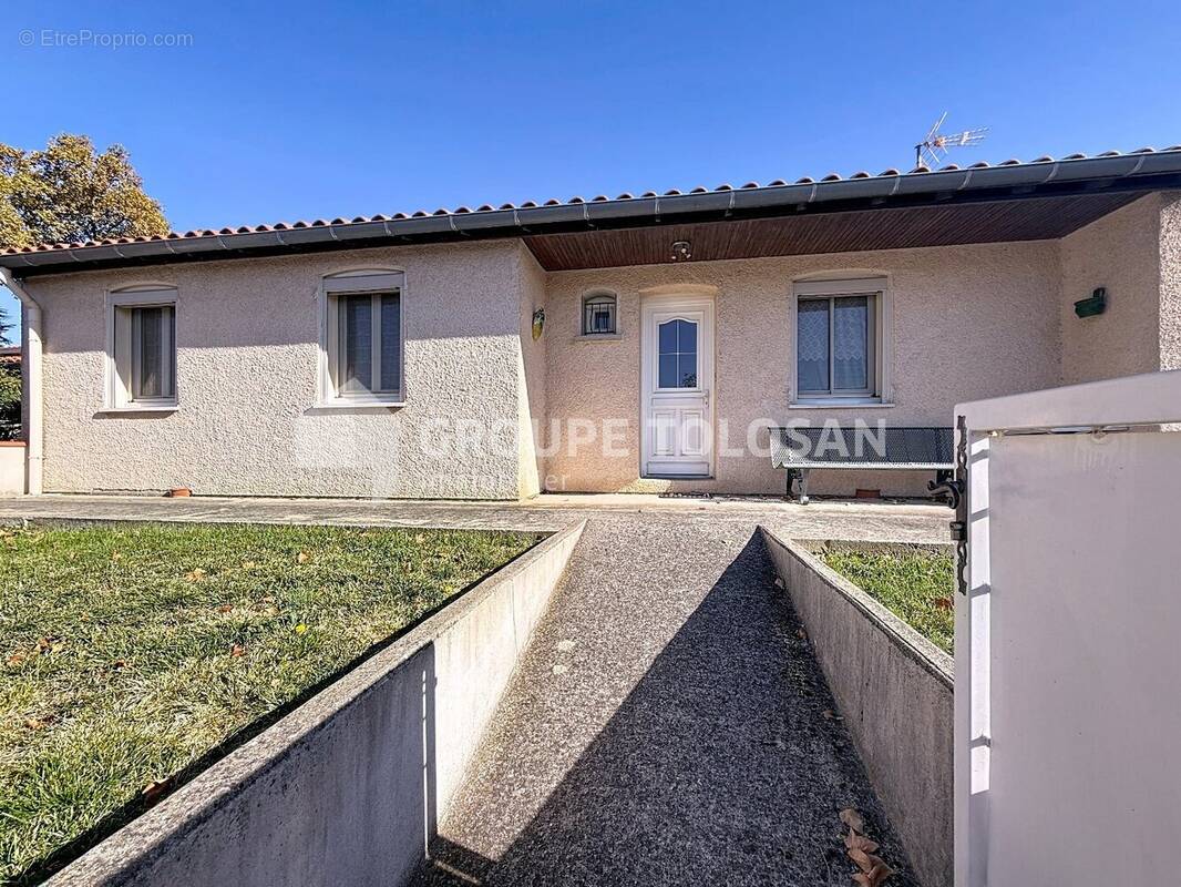 Maison à SOUAL