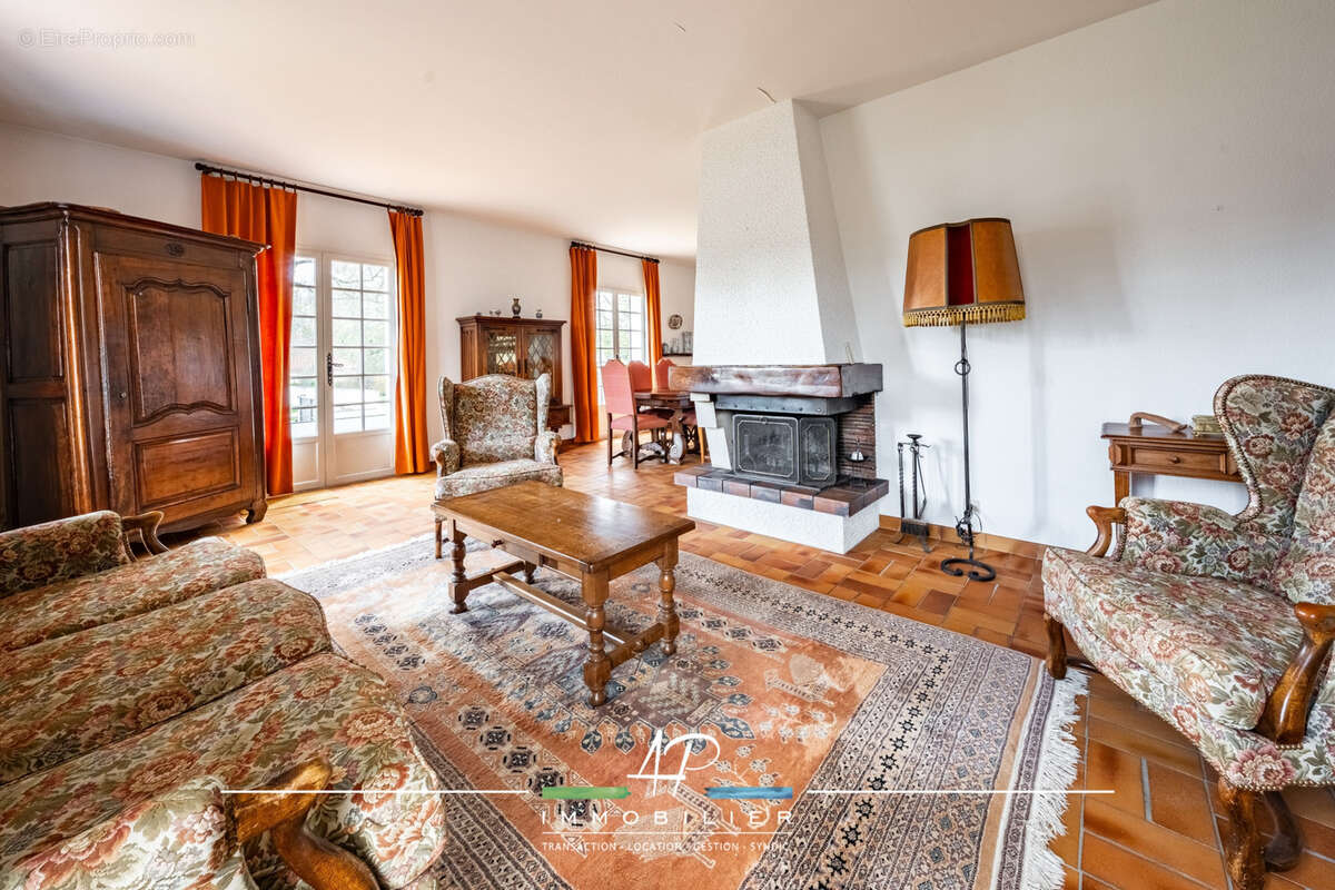 Maison traditionnelle 5 chambres - 21490 BRETIGNY - photo 4