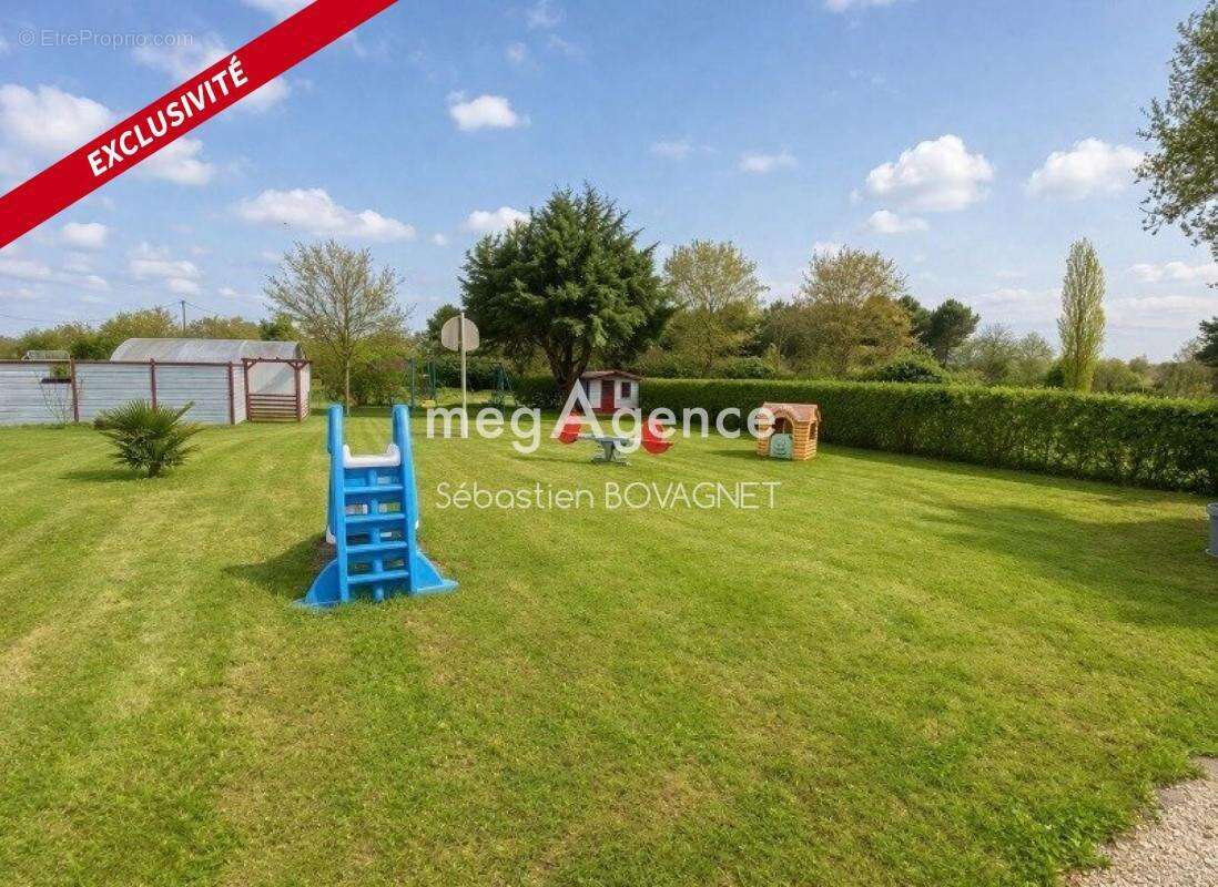 Maison à LA SUZE-SUR-SARTHE