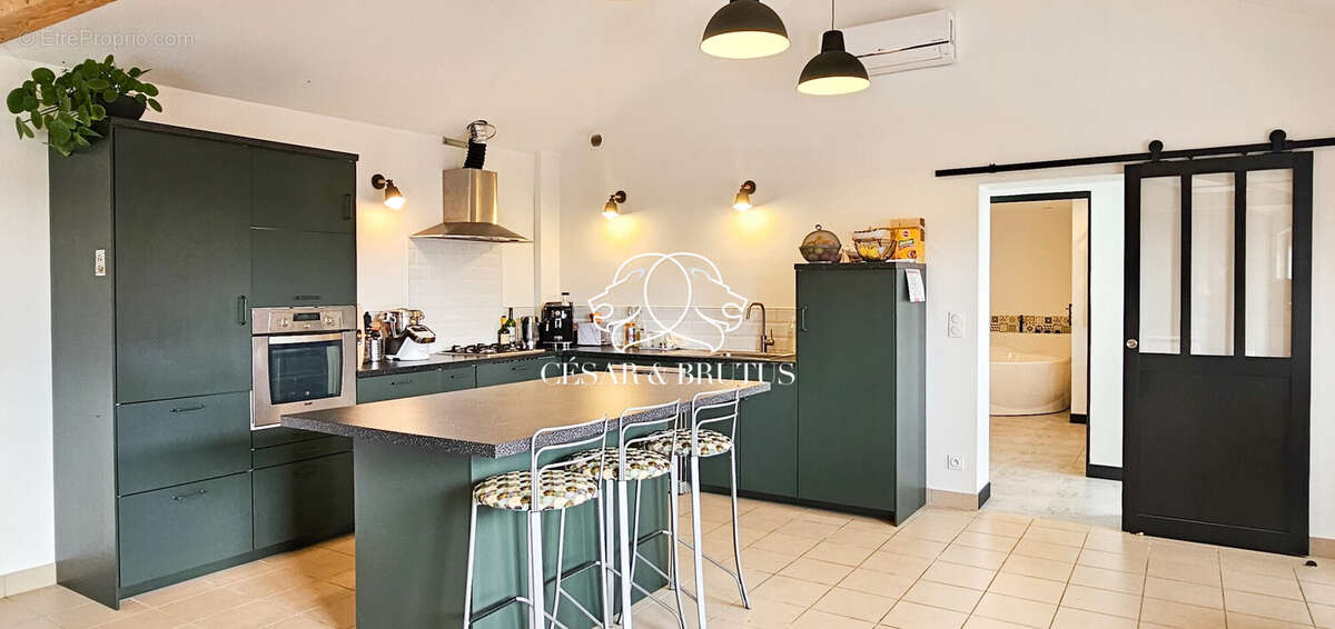 Maison à SAINT-JUST-LA-PENDUE