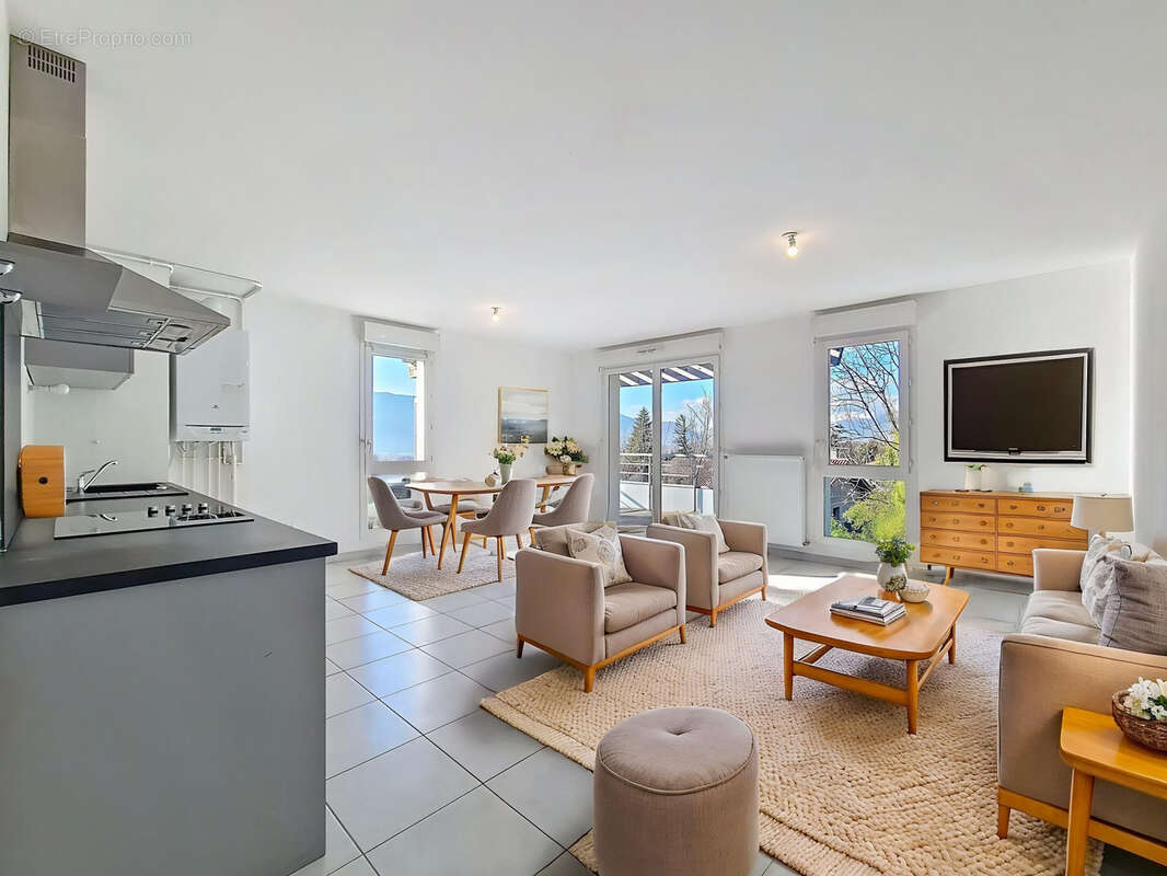 Appartement à SAINT-ISMIER