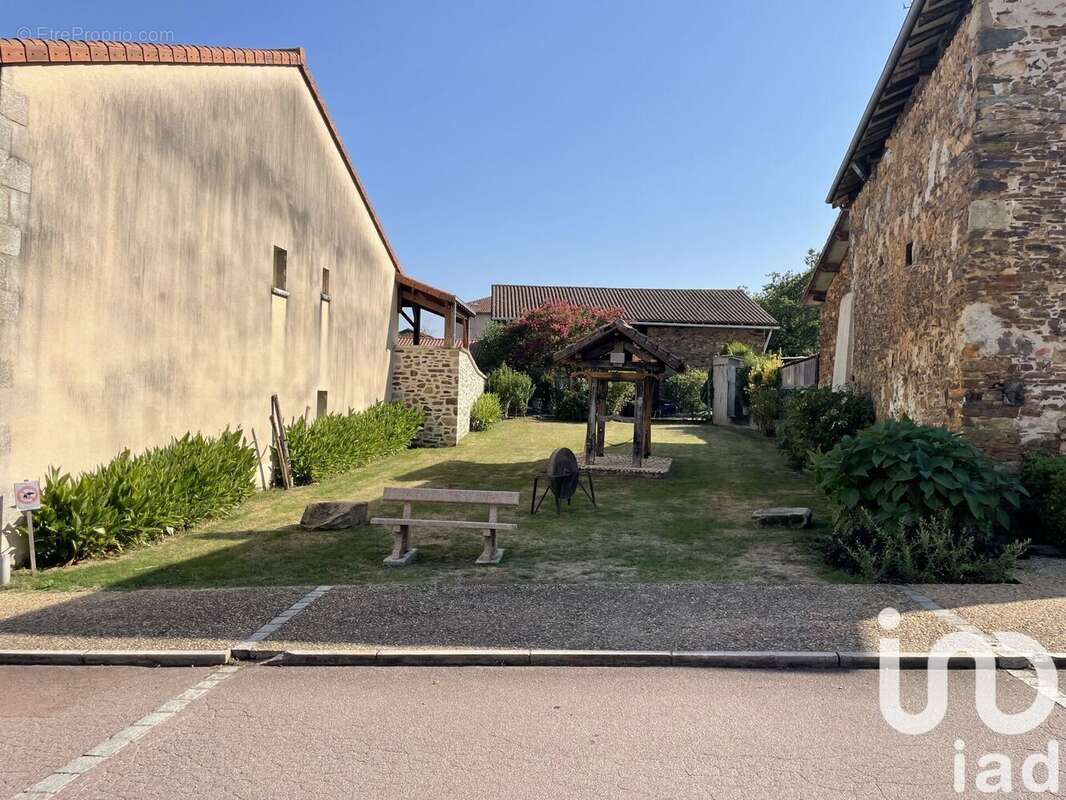 Photo 3 - Maison à CHAILLAC-SUR-VIENNE