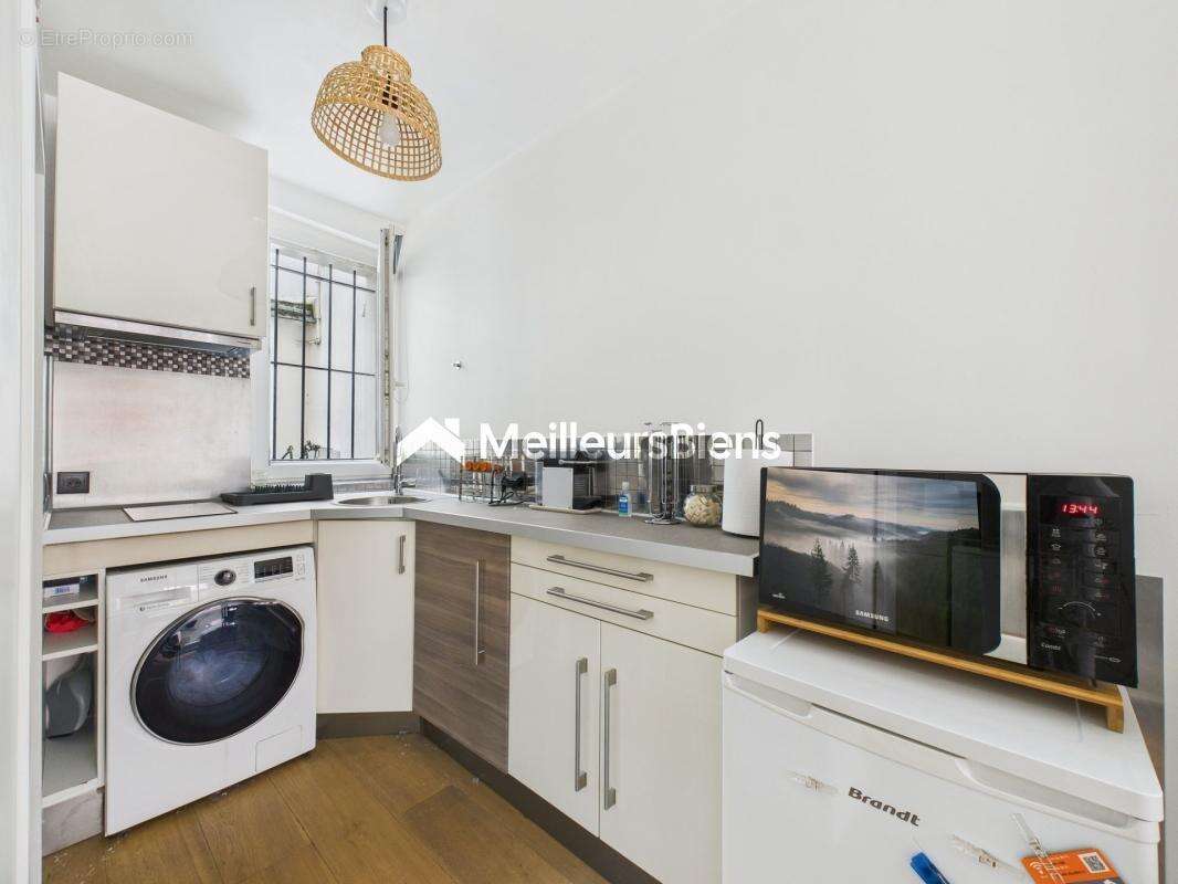 Appartement à PARIS-14E