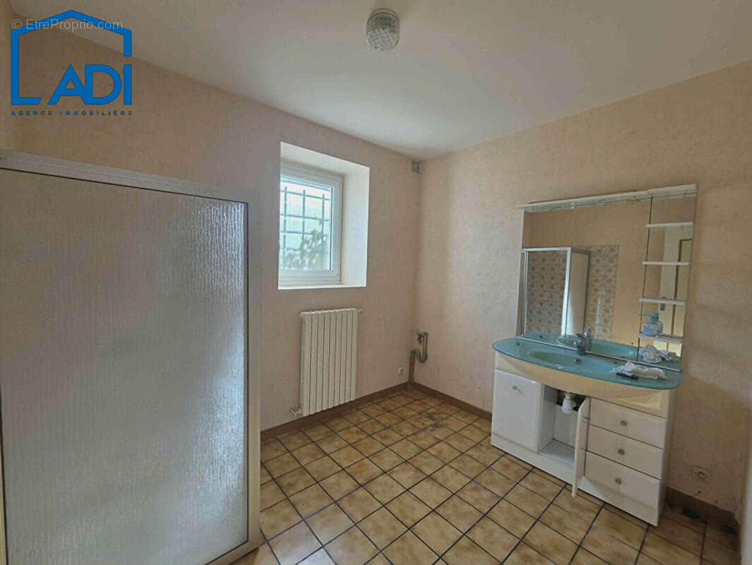 À vendre, Saint-Maixent-l'École ! - photo 13