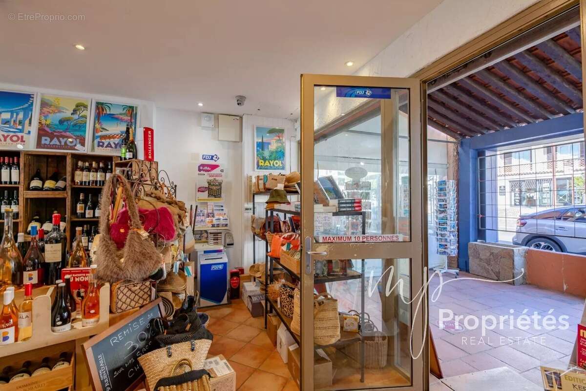 Commerce à RAYOL-CANADEL-SUR-MER