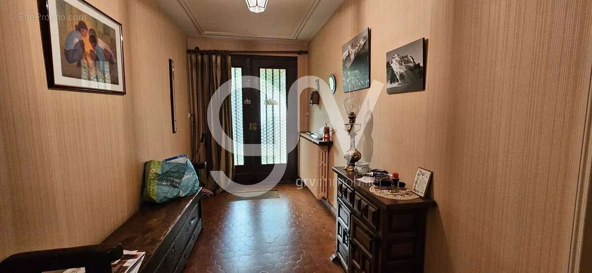 Maison à ARPAJON-SUR-CERE