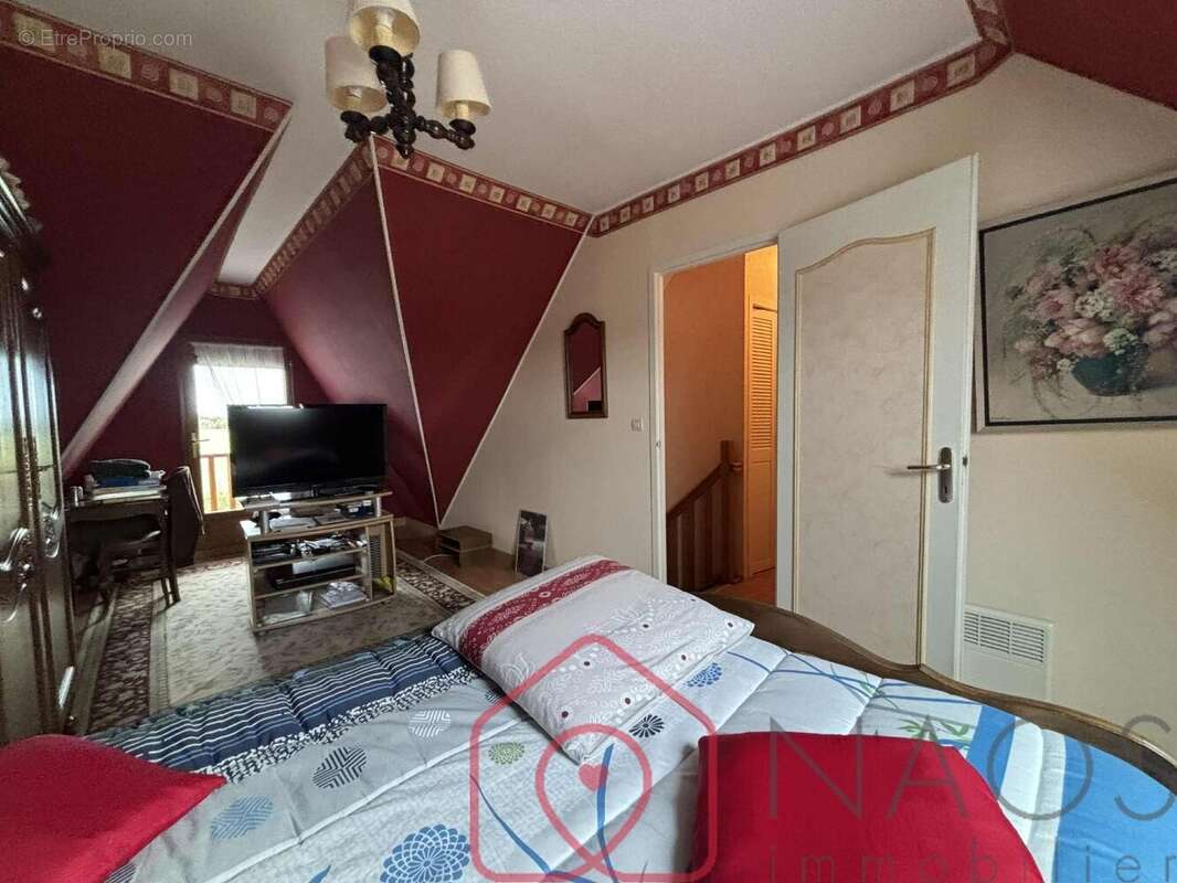 Maison à SAINT-PIERRE-EN-VAL