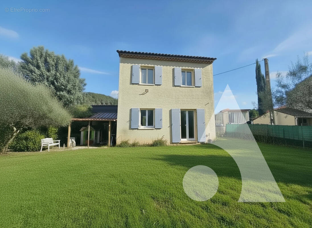 Maison à ENTRECASTEAUX