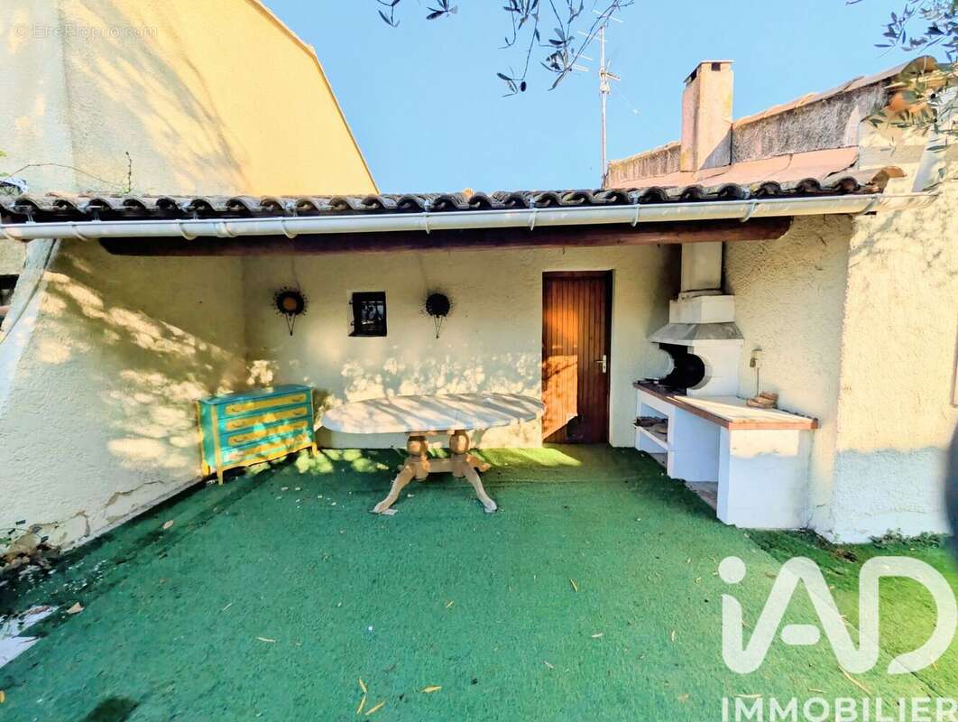 Photo 4 - Maison à ENTRAIGUES-SUR-LA-SORGUE