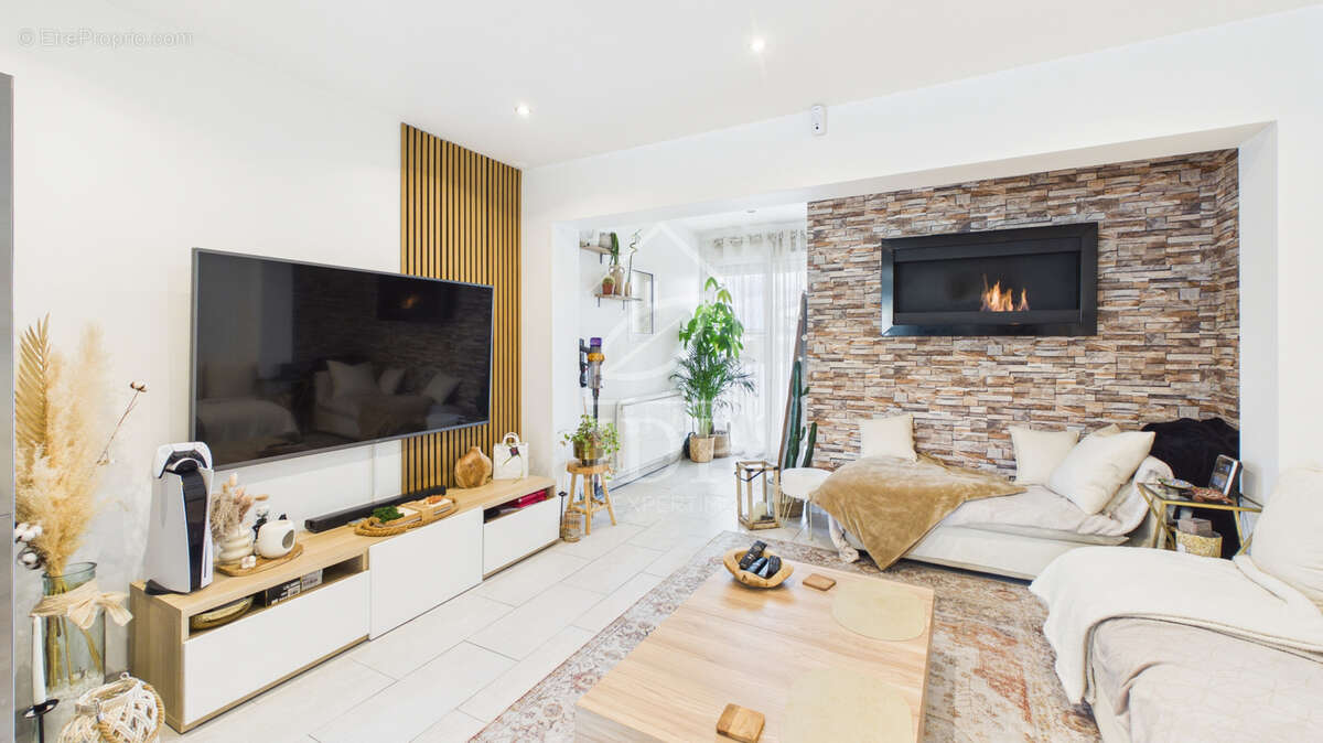 Maison à CORBEIL-ESSONNES