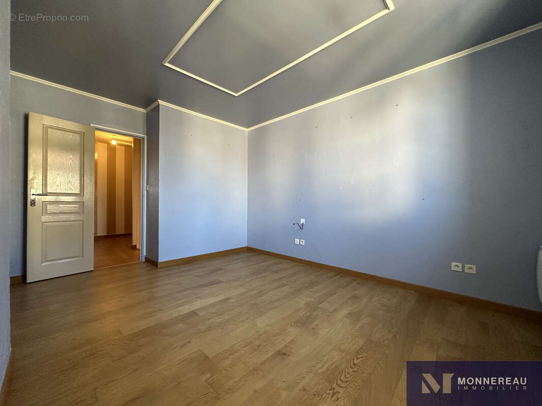 Appartement à BARBEZIEUX-SAINT-HILAIRE