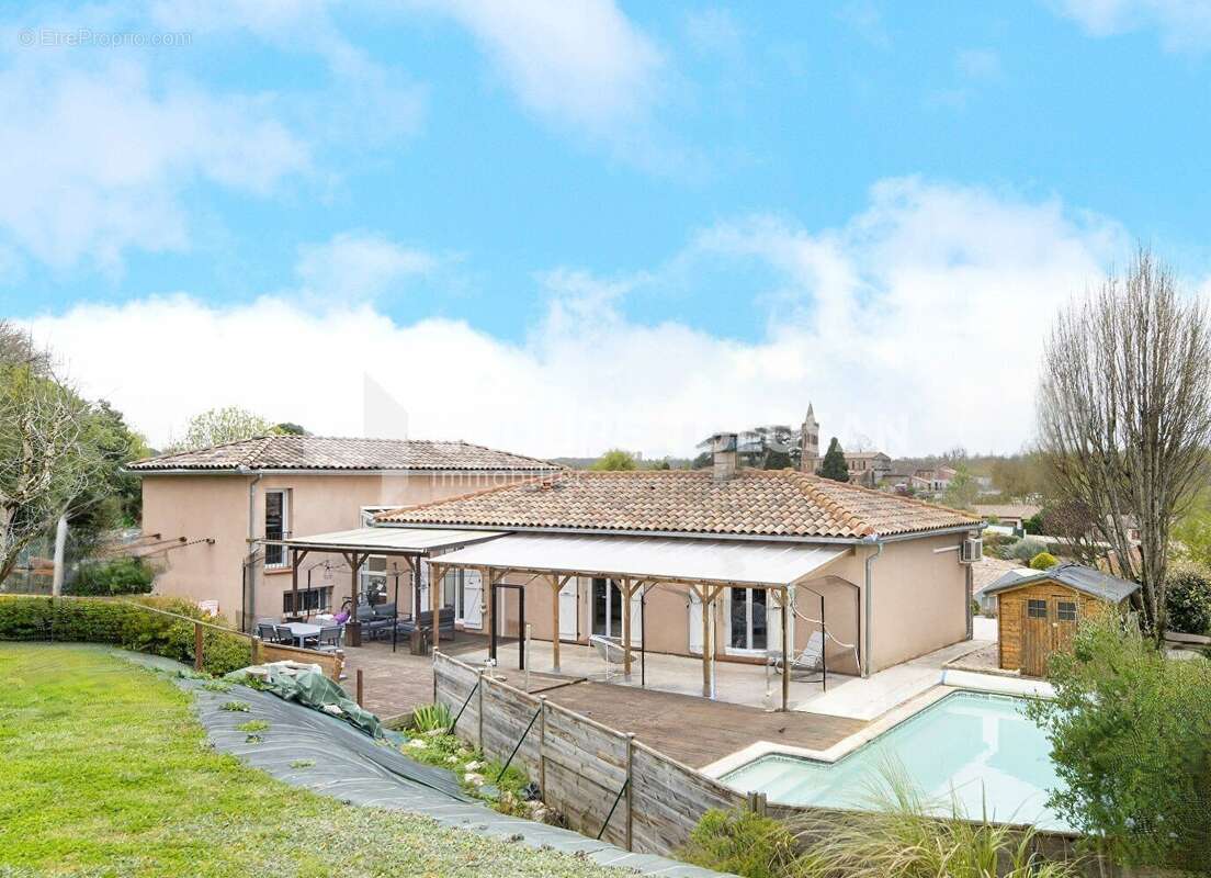 Maison à DREMIL-LAFAGE