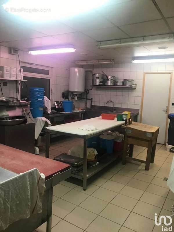 Photo 4 - Commerce à LIVRY-GARGAN