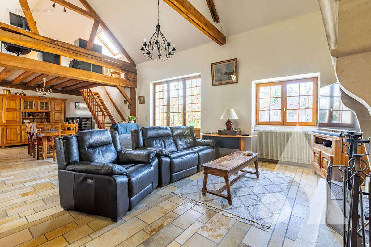 Maison à NANTEUIL-LE-HAUDOUIN