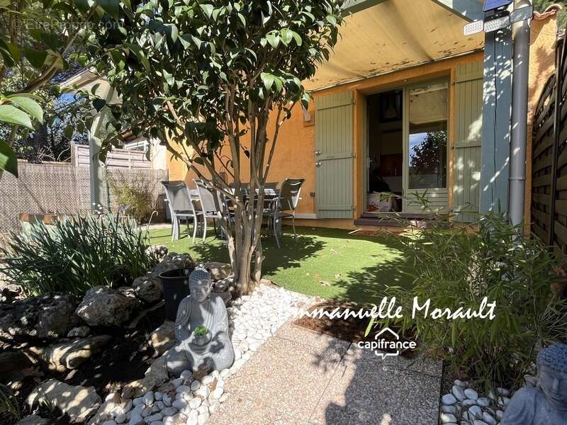 Maison à BAGNOLS-EN-FORET