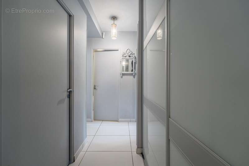 Toulouse 31000 – appartement t4 avec balcon, ascenseur et cave situé au 12 boulevard maréchal leclerc - photo 9