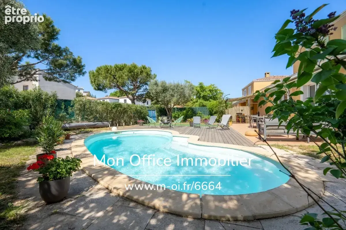 Référence : 6664-NZW. - Maison 4 chambres - piscine, sous sol, garage - photo 3