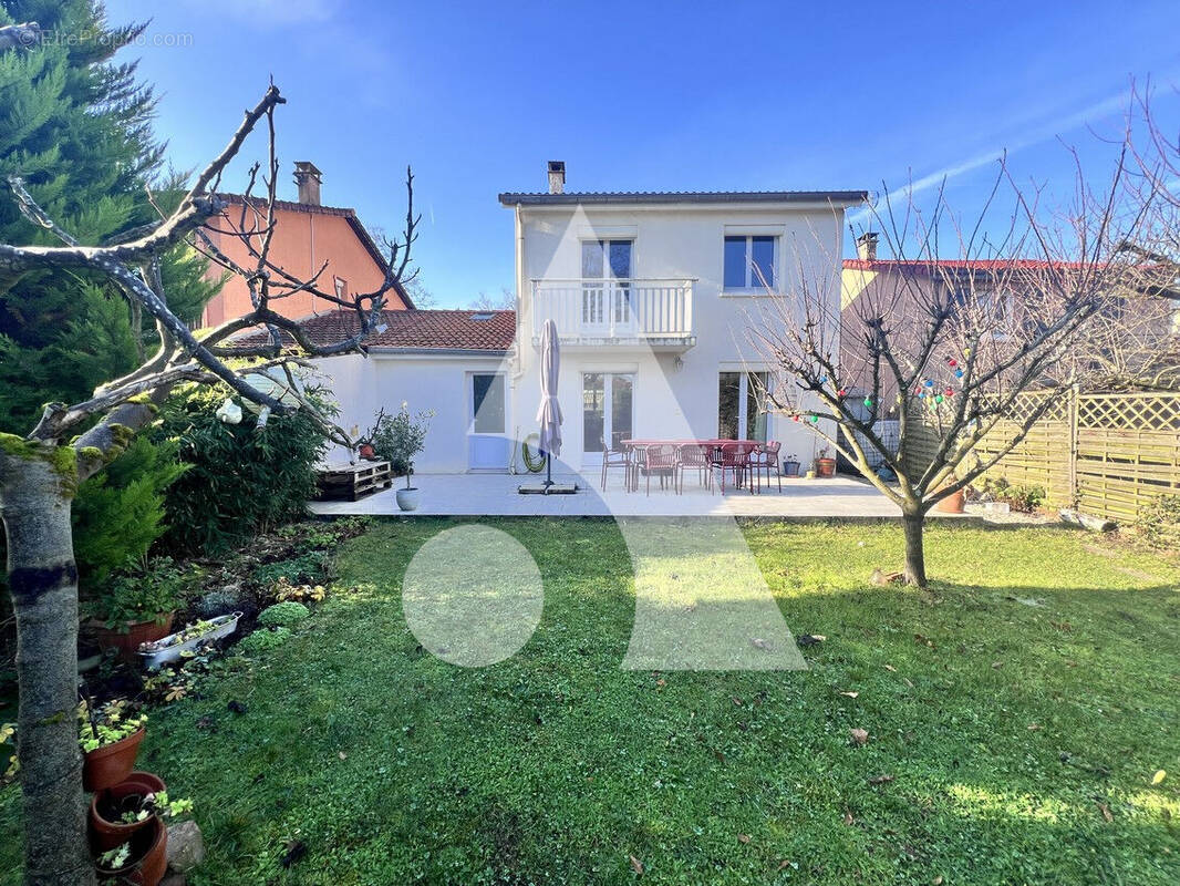 Maison à RILLIEUX-LA-PAPE