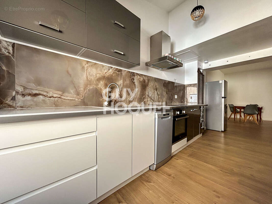 Appartement à L'ISLE-SUR-LA-SORGUE