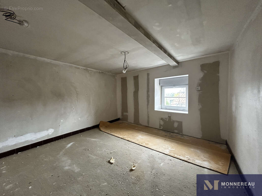 Maison à BAIGNES-SAINTE-RADEGONDE