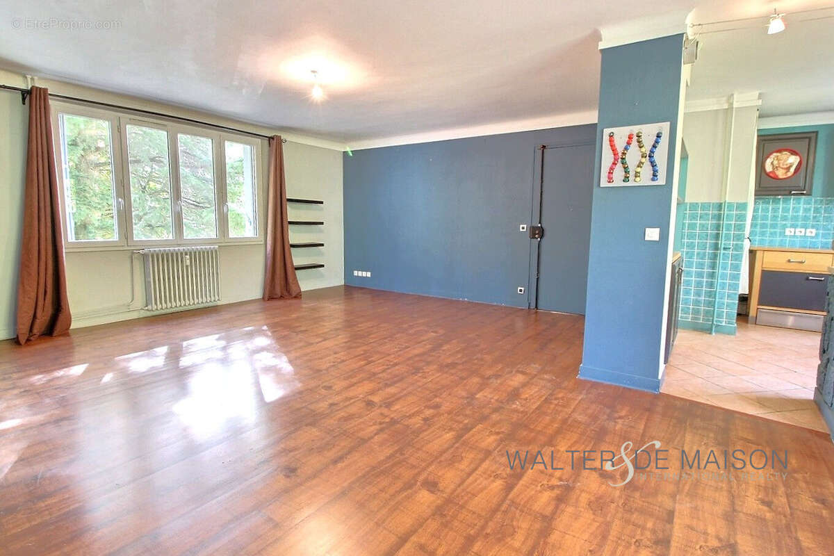 Appartement à LA CELLE-SAINT-CLOUD