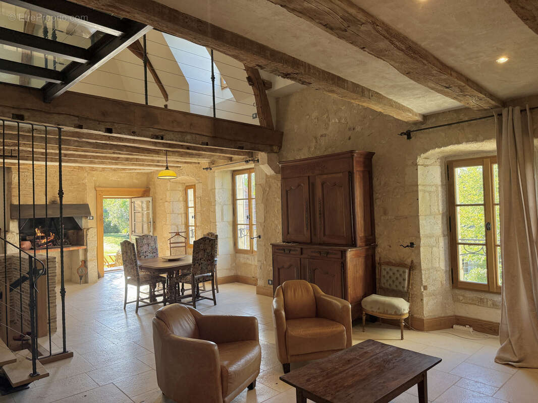 Maison à ANGLES-SUR-L&#039;ANGLIN