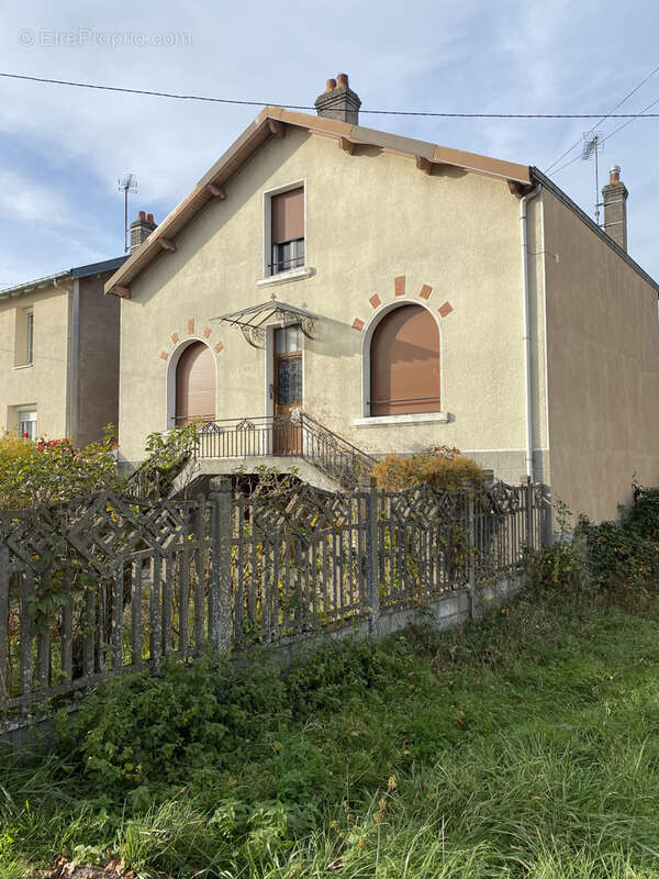 Maison à JOLIVET