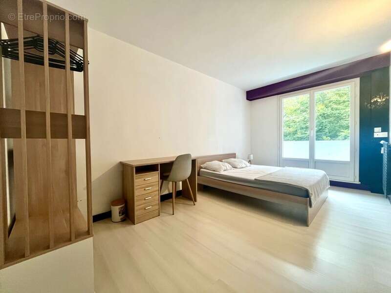 Dpt Finistère (29), à vendre QUIMPER Ouest - appartement rénové meublé T5 en collocation de 96 m² habitable - deux loggias -Cave - photo 5