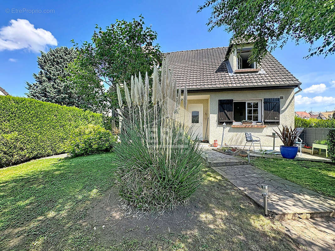 Maison à CHAUMONTEL