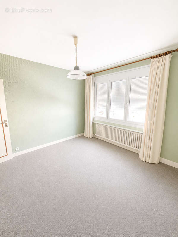 Photo 8 - Appartement à GUEUGNON